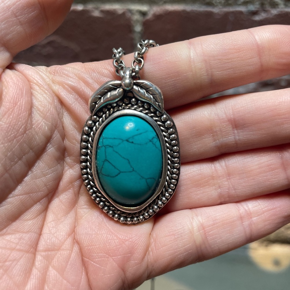 American Eagle Outfitters Pendant Necklace